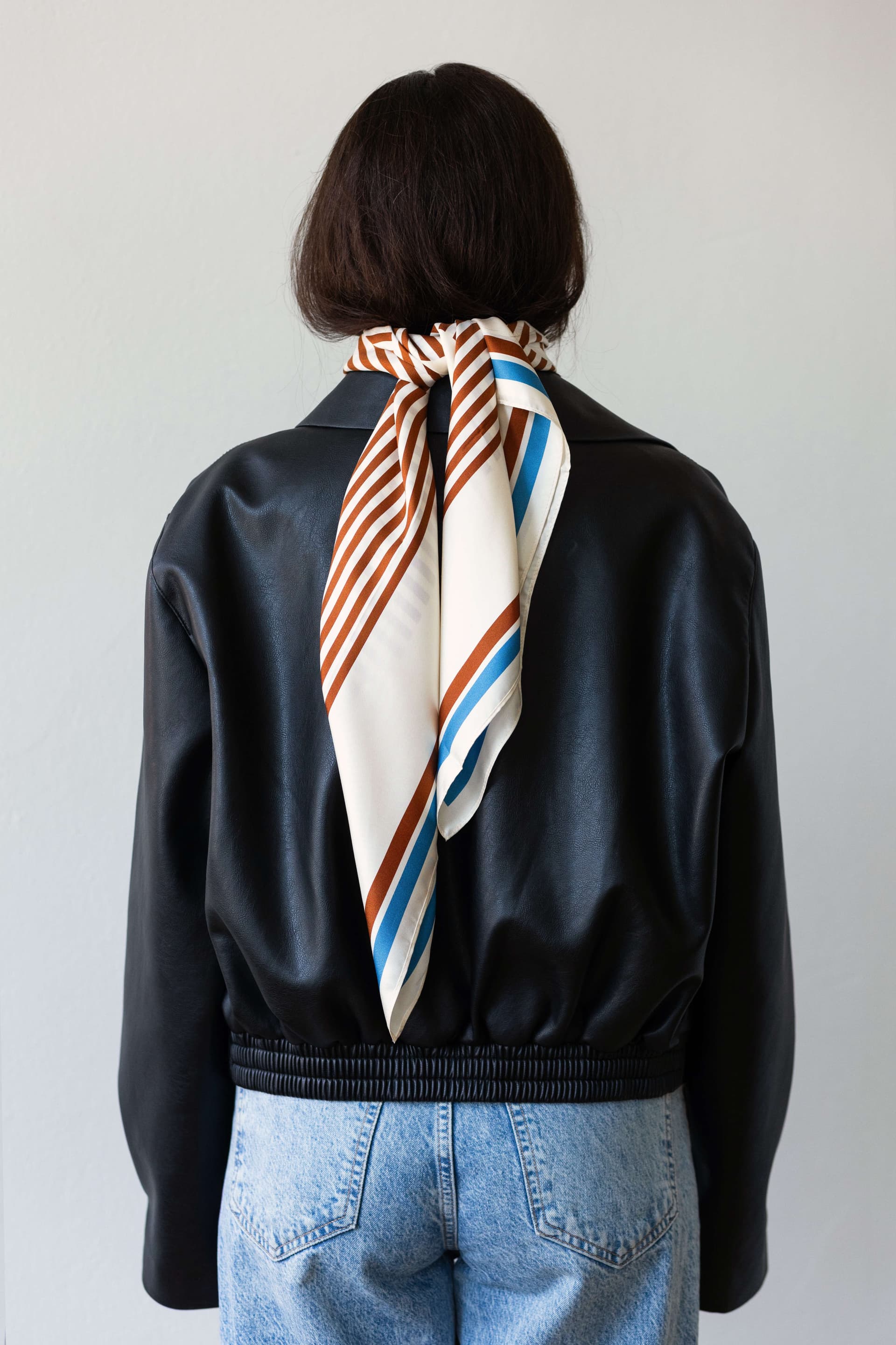 Double-sided Silk Scarf 90 cm | Geometry 001 — view 5