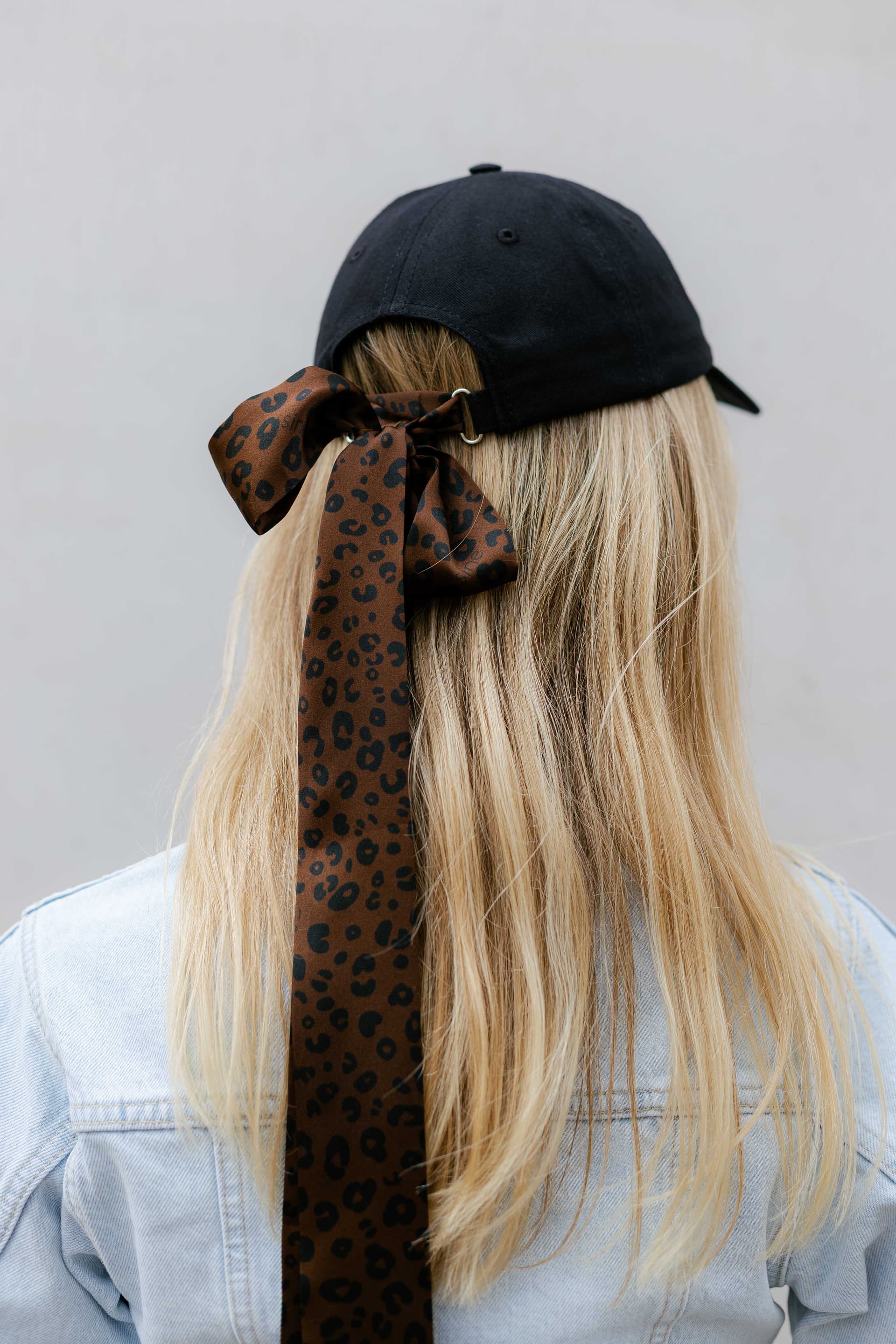 Black baseball cap with optional silk accessory — view 7