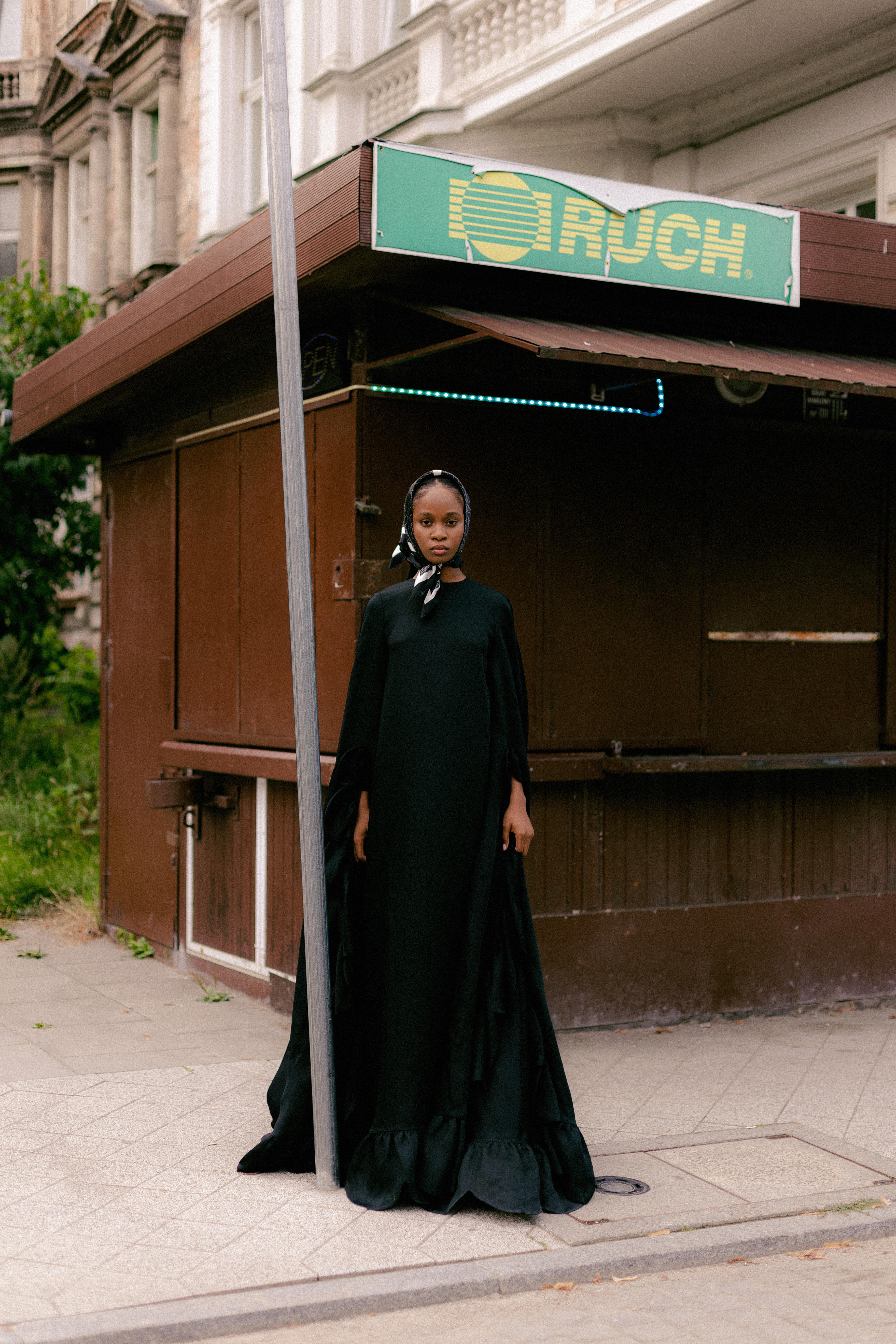 Jedwabna apaszka 65 cm | Sine Silk CLASSIC BLACK | outlet