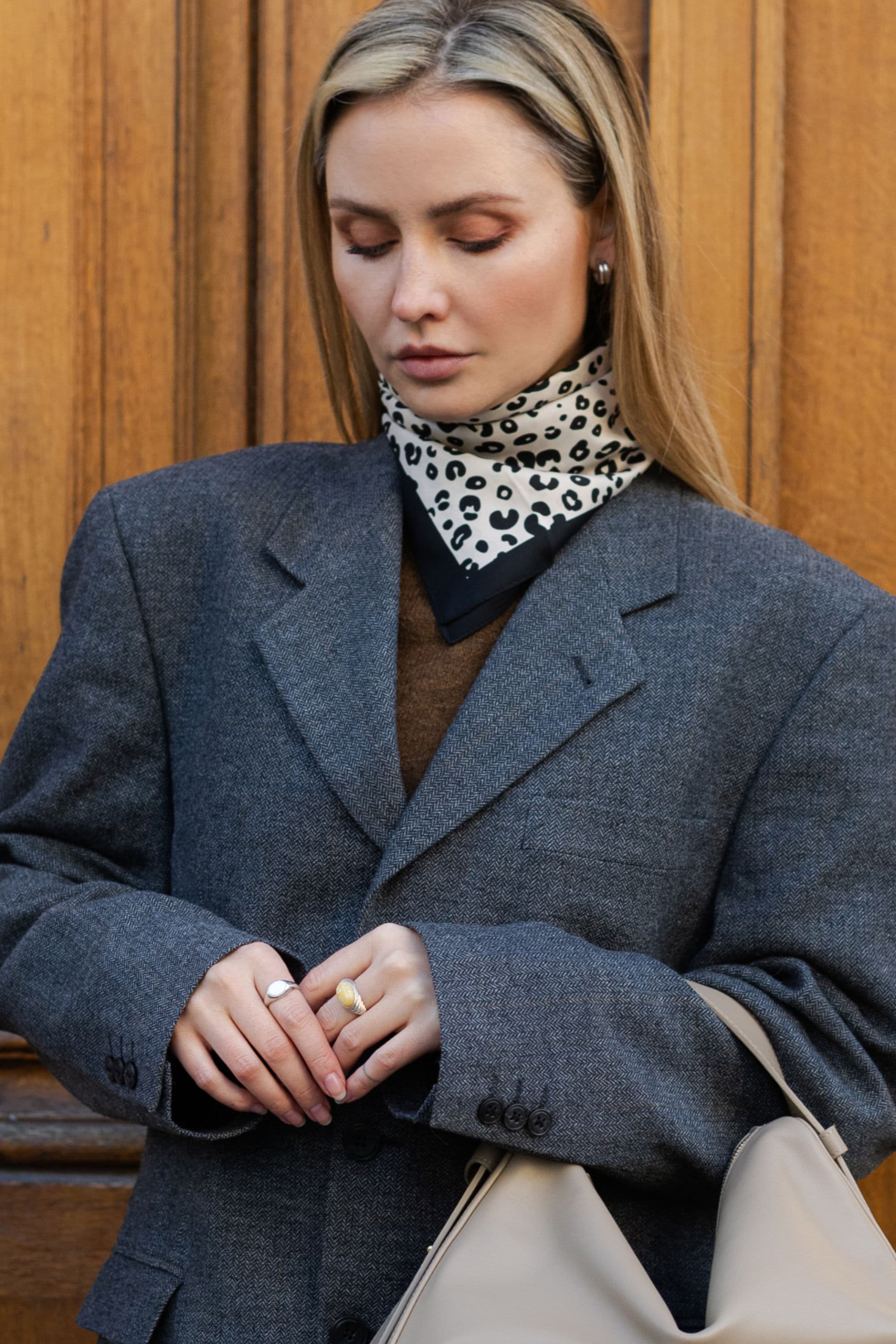 Jedwabna apaszka 65 cm | MOTYW ZWIERZĘCY | outlet