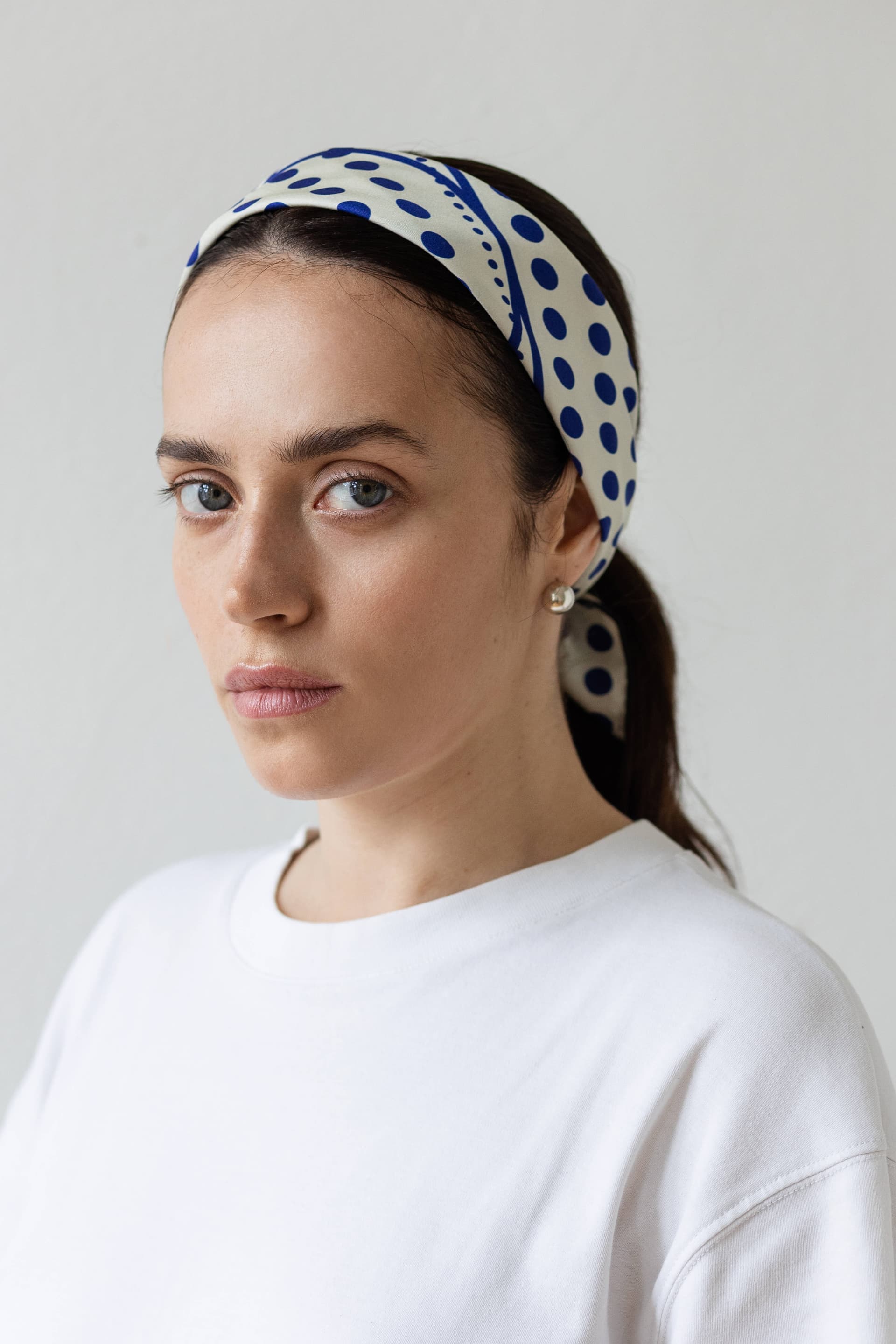 Silk Scarf 53 cm Polka Dot beige / cream — view 5