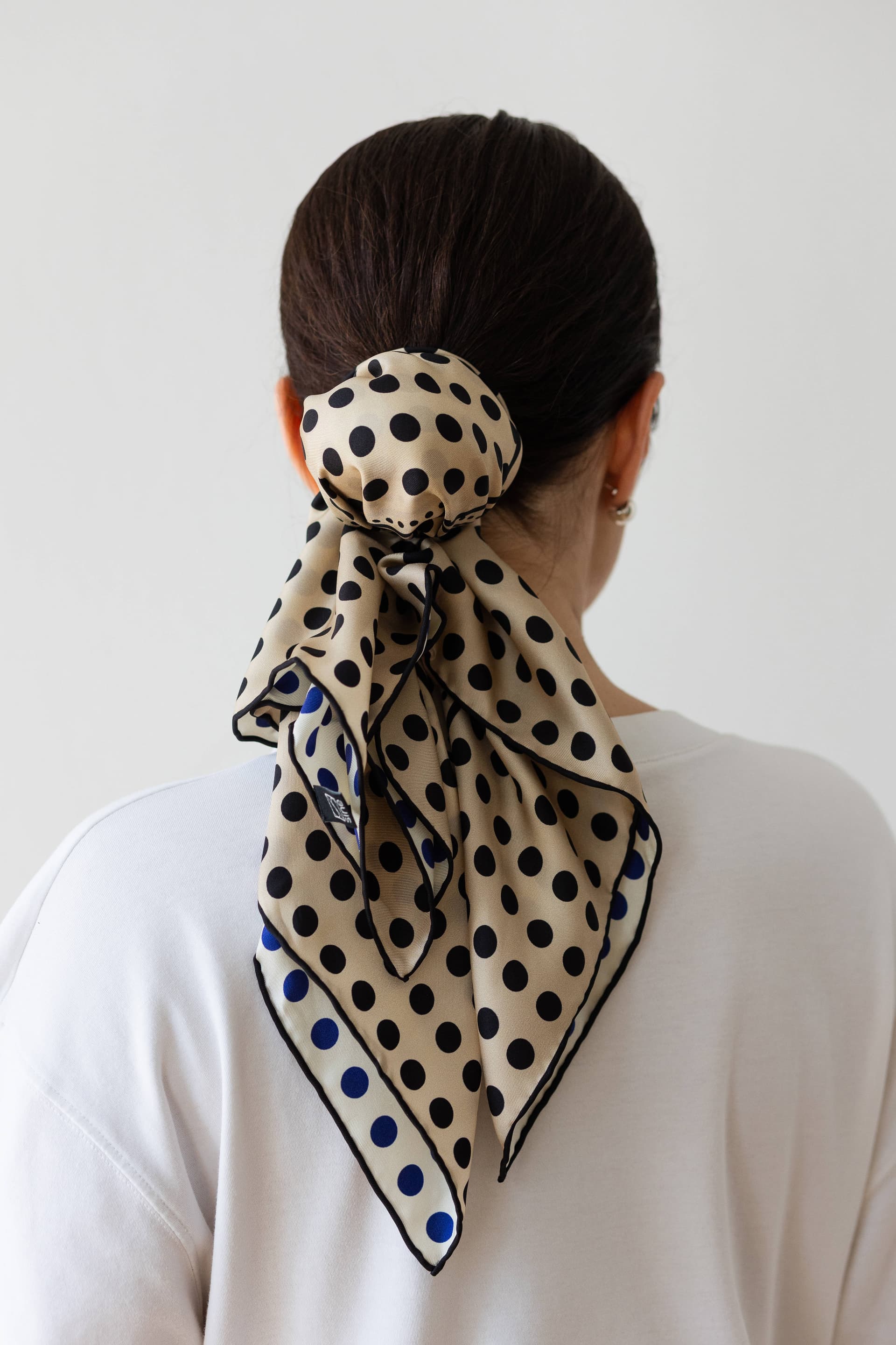 Silk Scarf 53 cm Polka Dot beige / cream — view 1