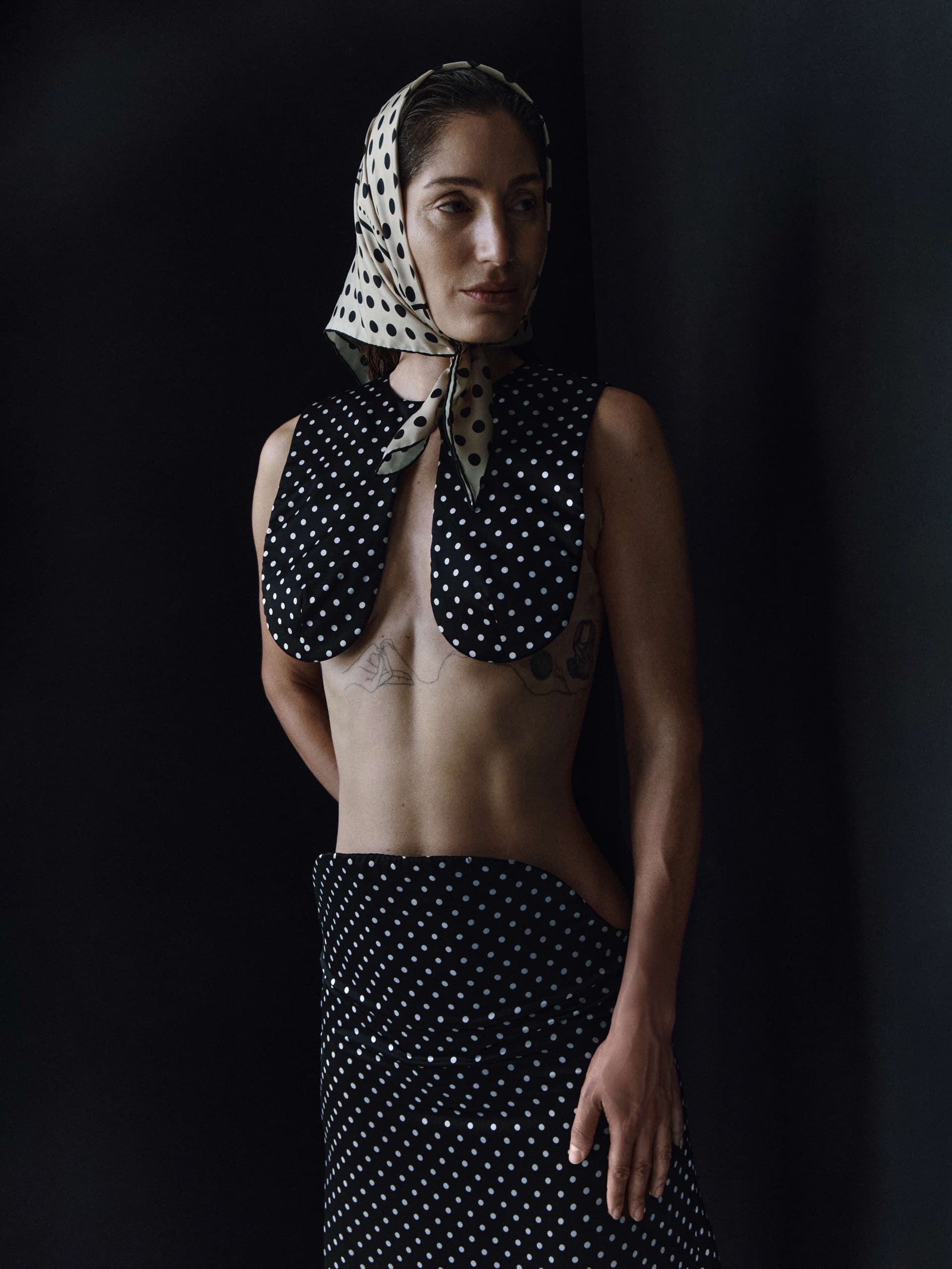 Double-sided Silk Scarf 65 cm Polka Dot beige / cream — view 3