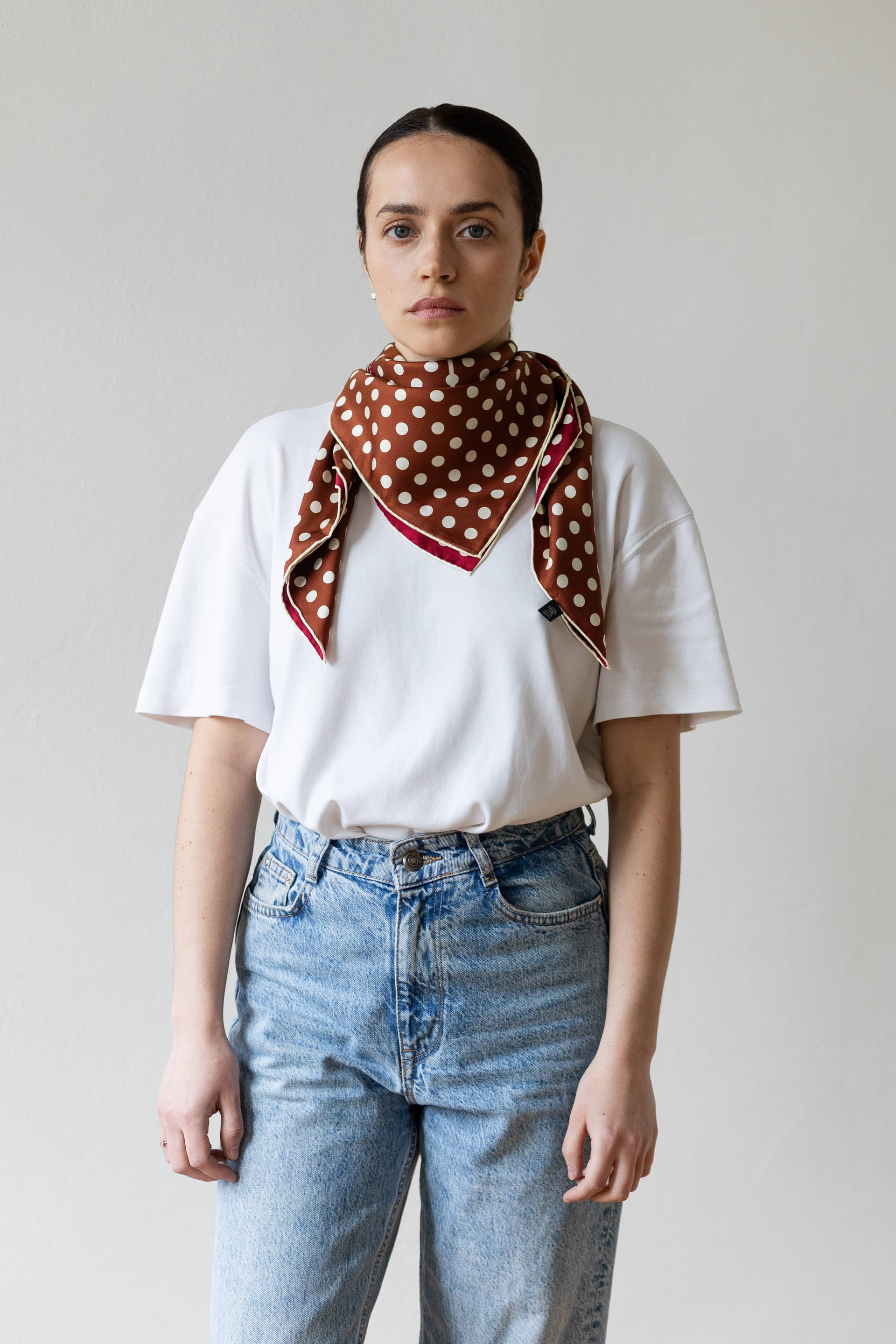 Silk scarf 90 cm Polka Dot black / navy — view 6