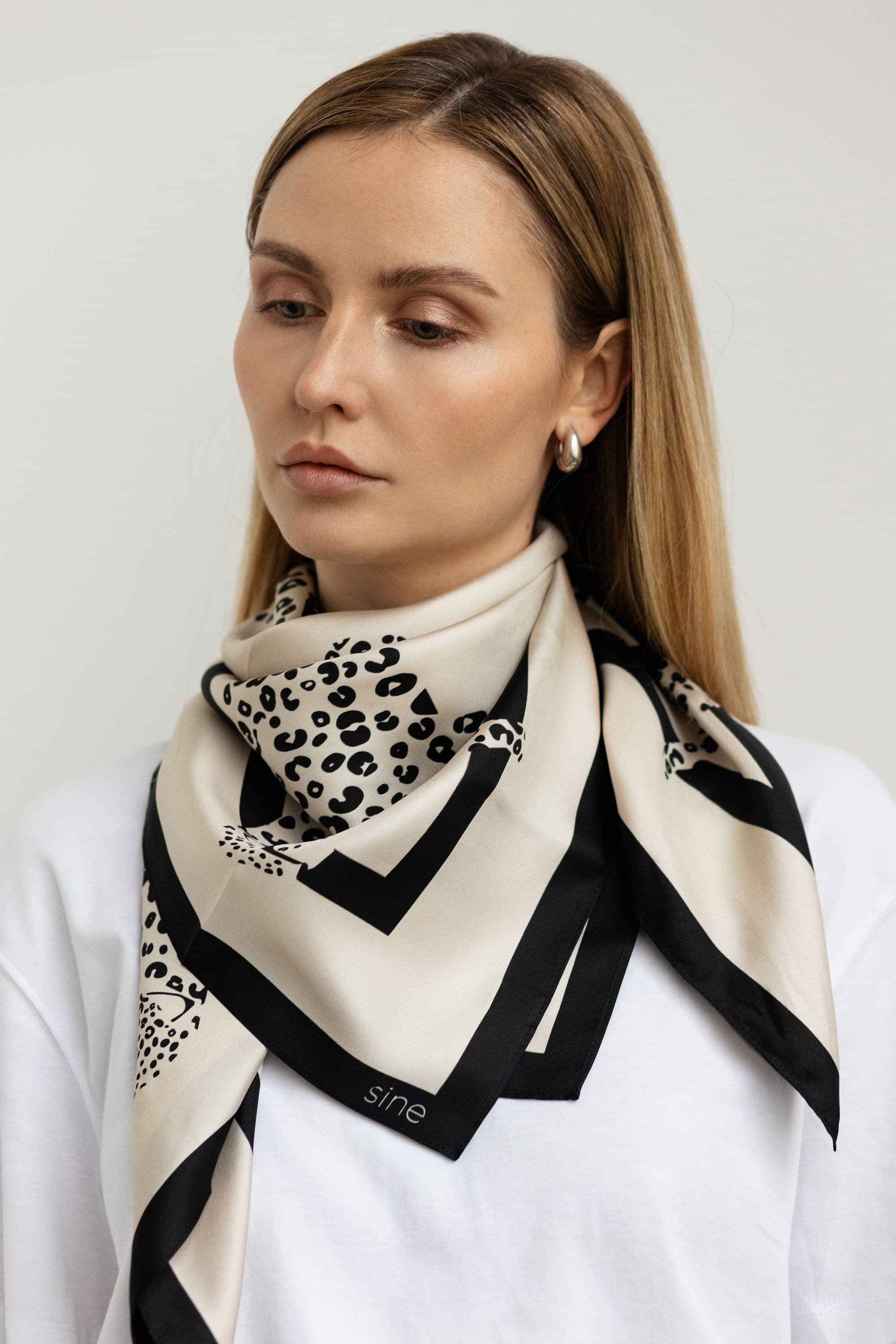 Jedwabna apaszka kremowa 90 cm | LAMPARTY | outlet