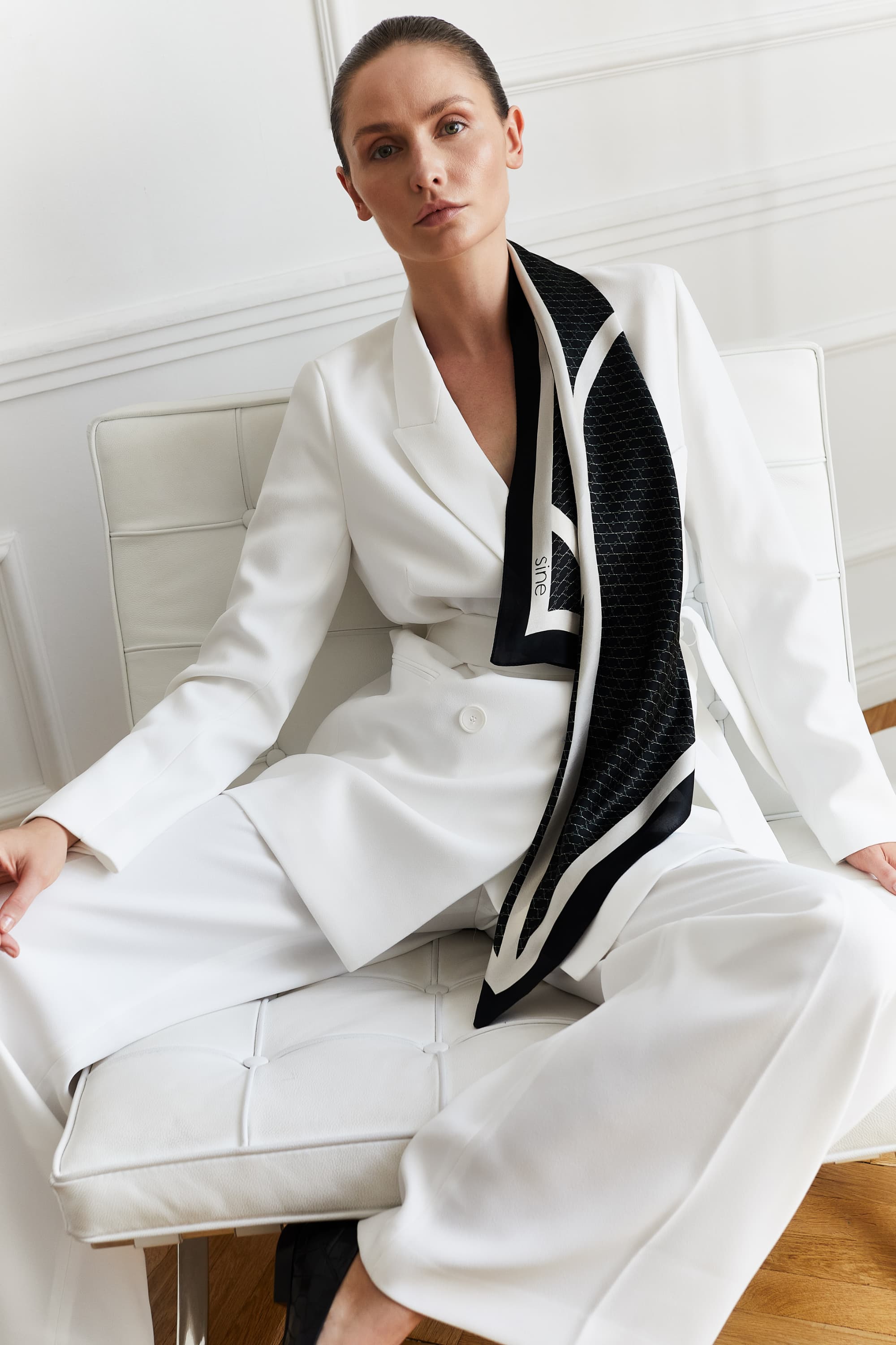 Jedwabna apaszka 65 cm | Sine Silk CLASSIC BLACK | outlet