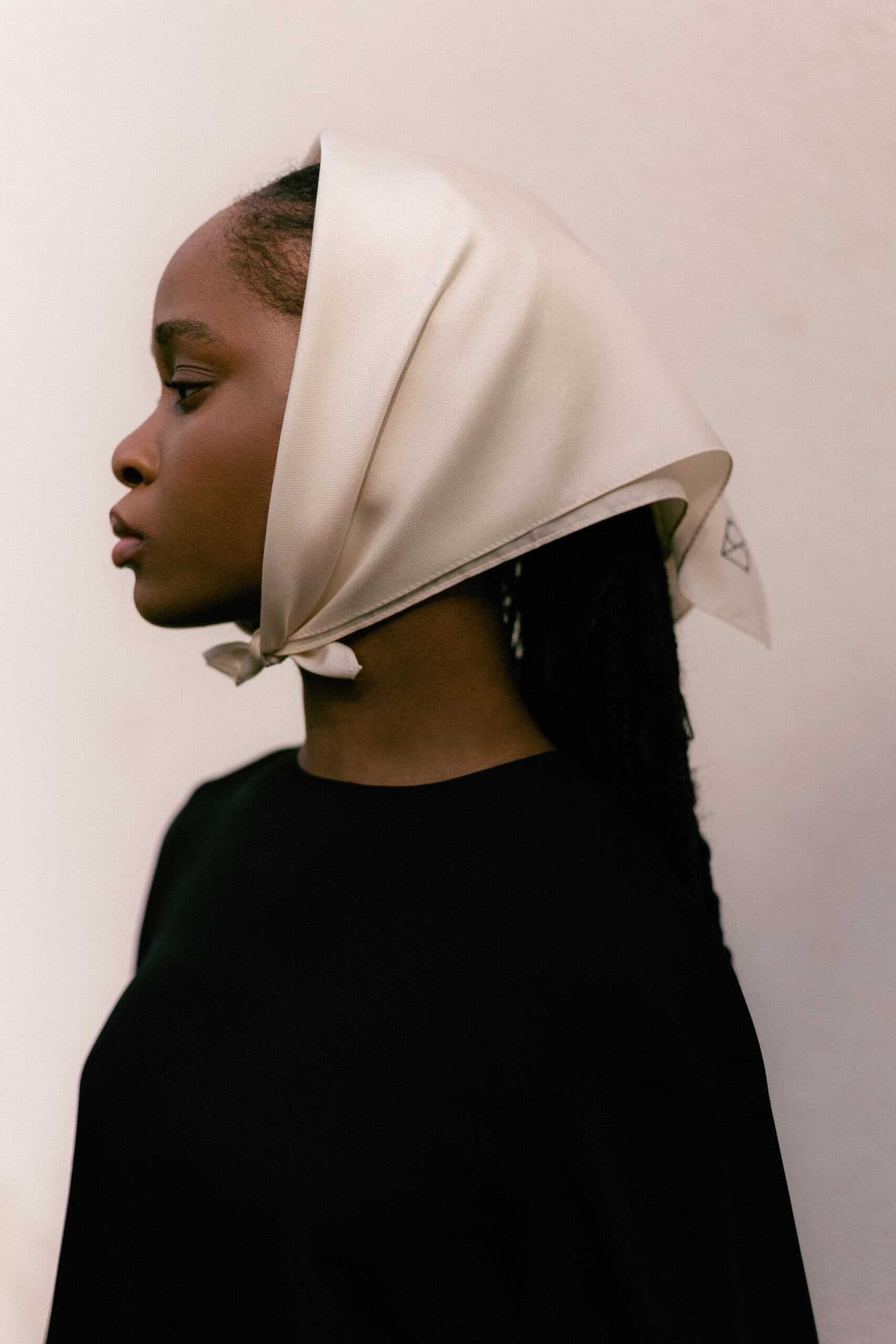 Jedwabna apaszka 53 cm | KREM