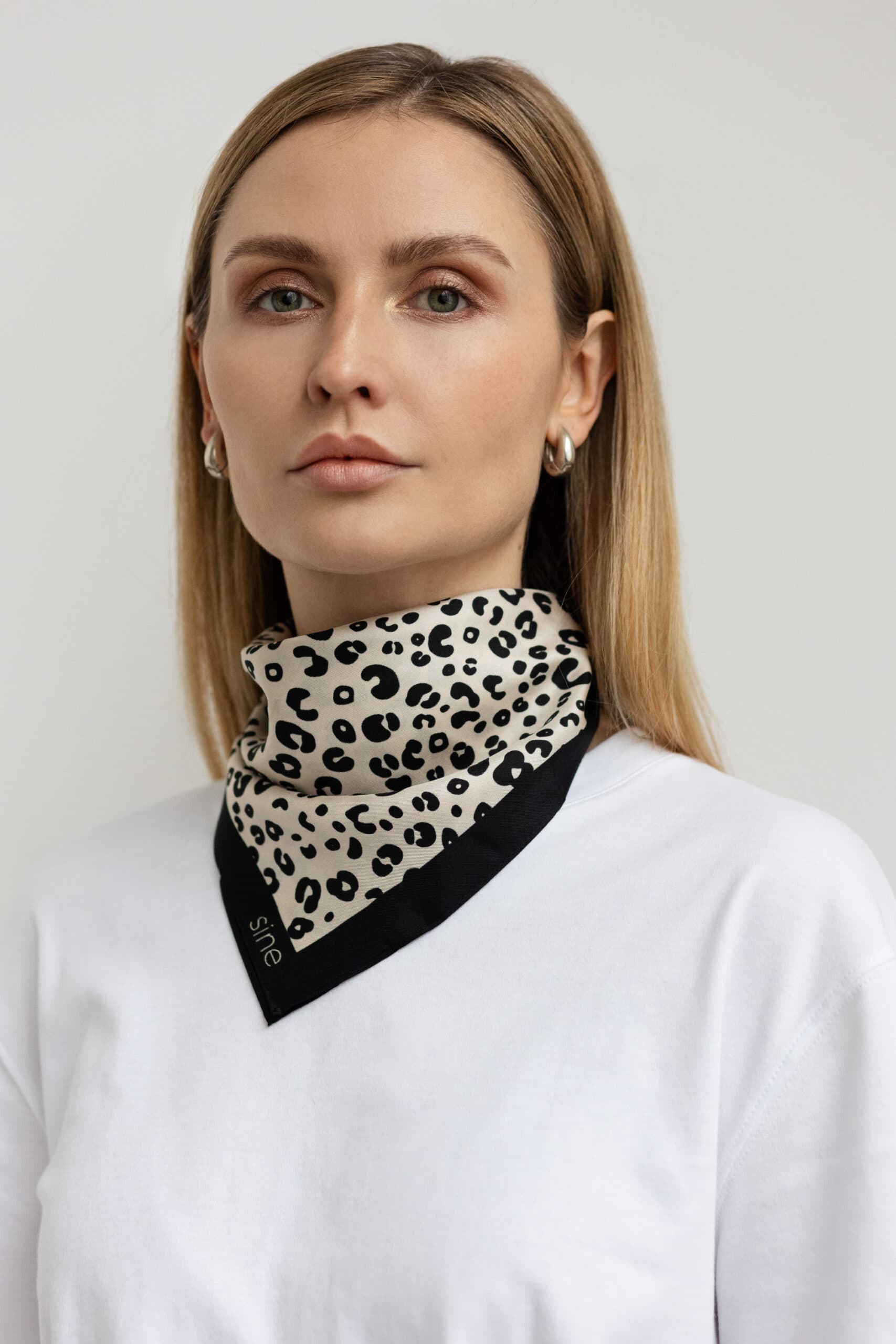 Silk Scarf 53 cm | ANIMAL MOTIF — view 4