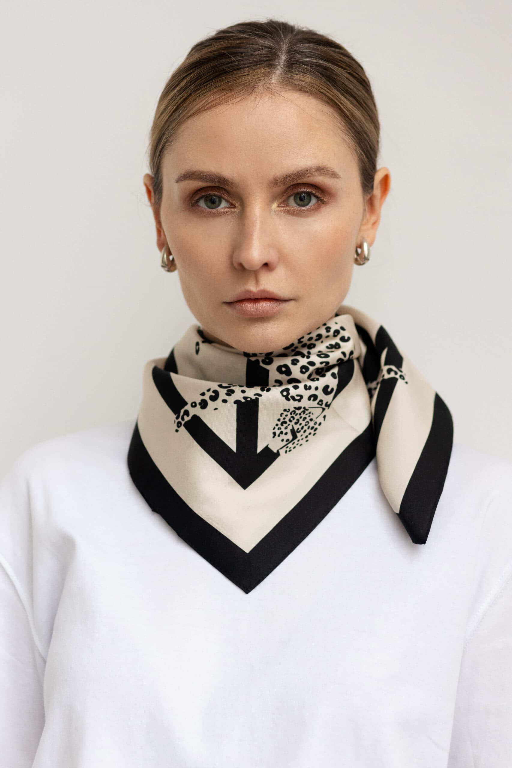 Creamy Silk Scarf 65 cm | LEOPARD