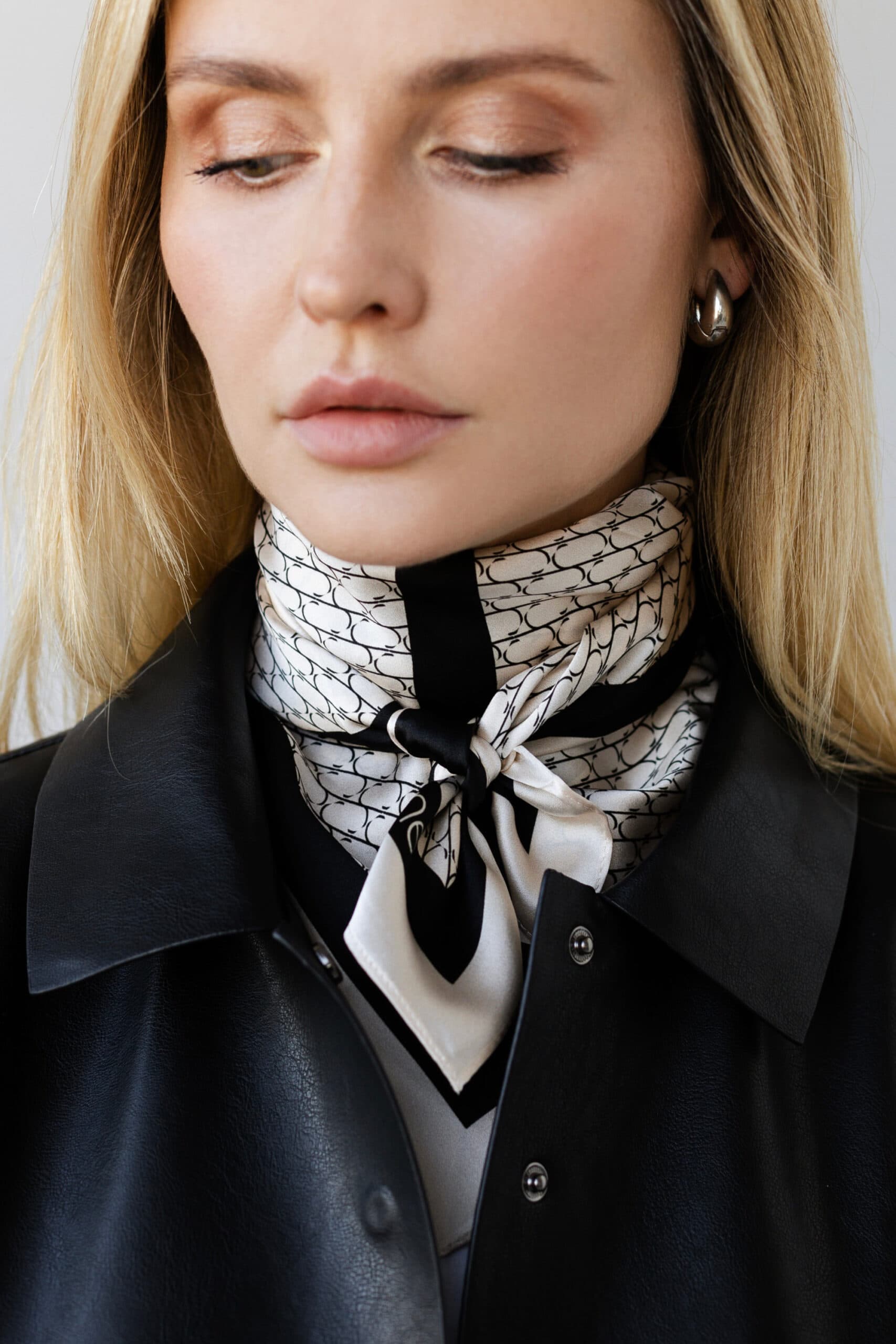 Jedwabna apaszka 65 cm | Sine Silk CLASSIC CREAM