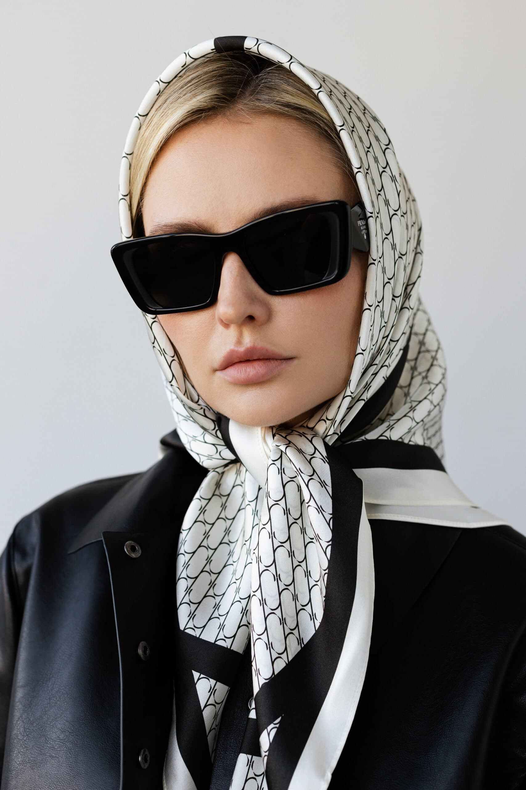 Silk Scarf 90 cm | Sine Silk CLASSIC CREAM — view 4