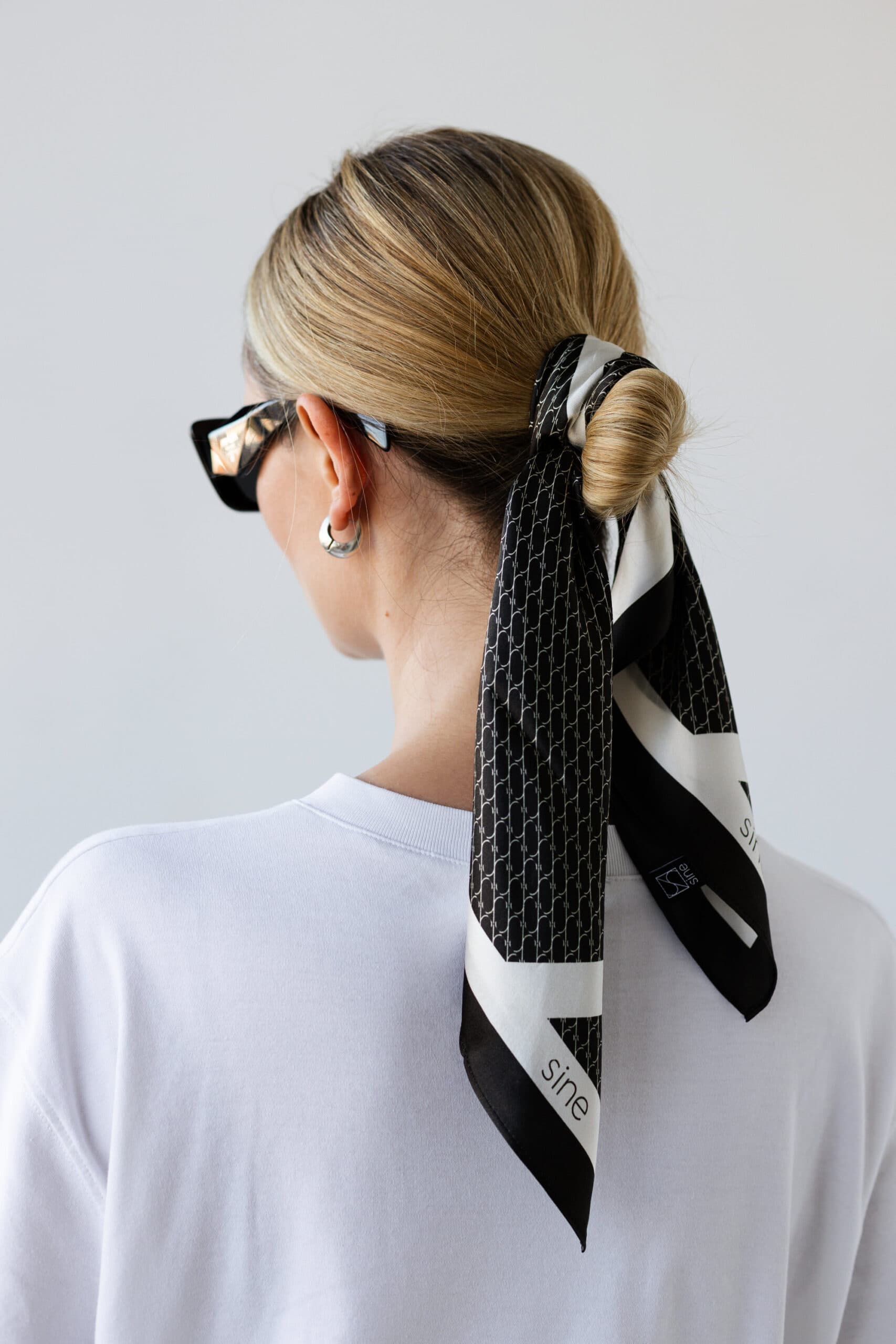 Silk Scarf 53 cm | Sine Silk CLASSIC BLACK — view 2