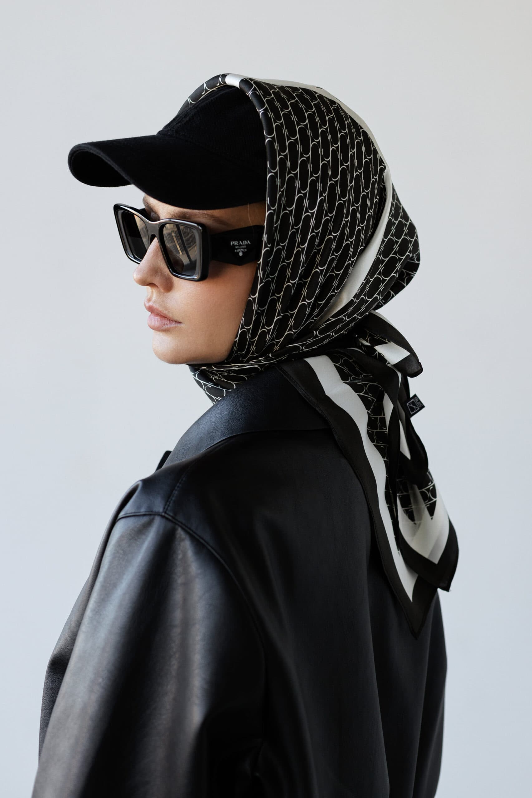 Silk Scarf 90 cm | Sine Silk CLASSIC BLACK — view 6