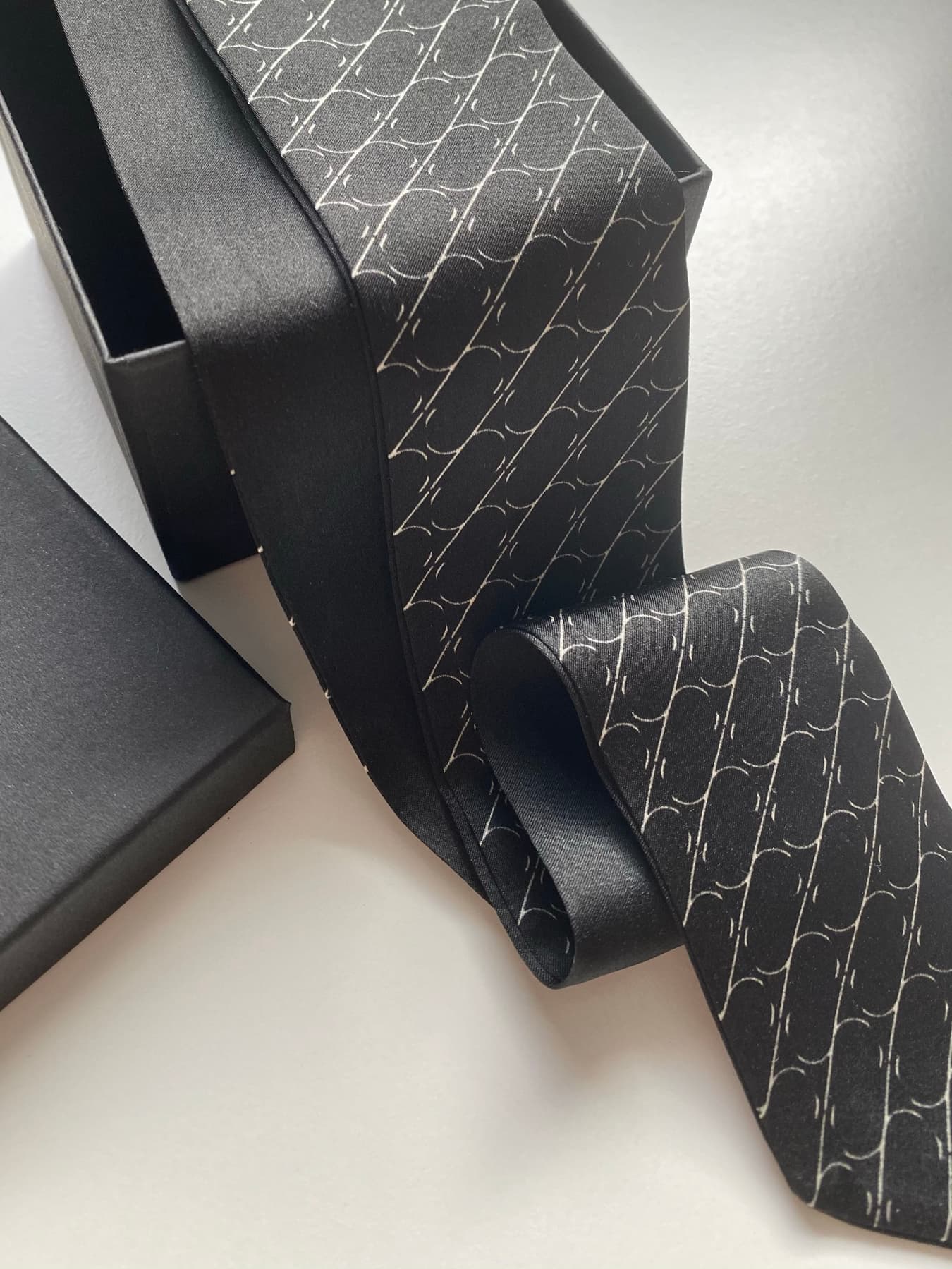 Silk Twilly 95 cm | Sine Silk BLACK — view 7
