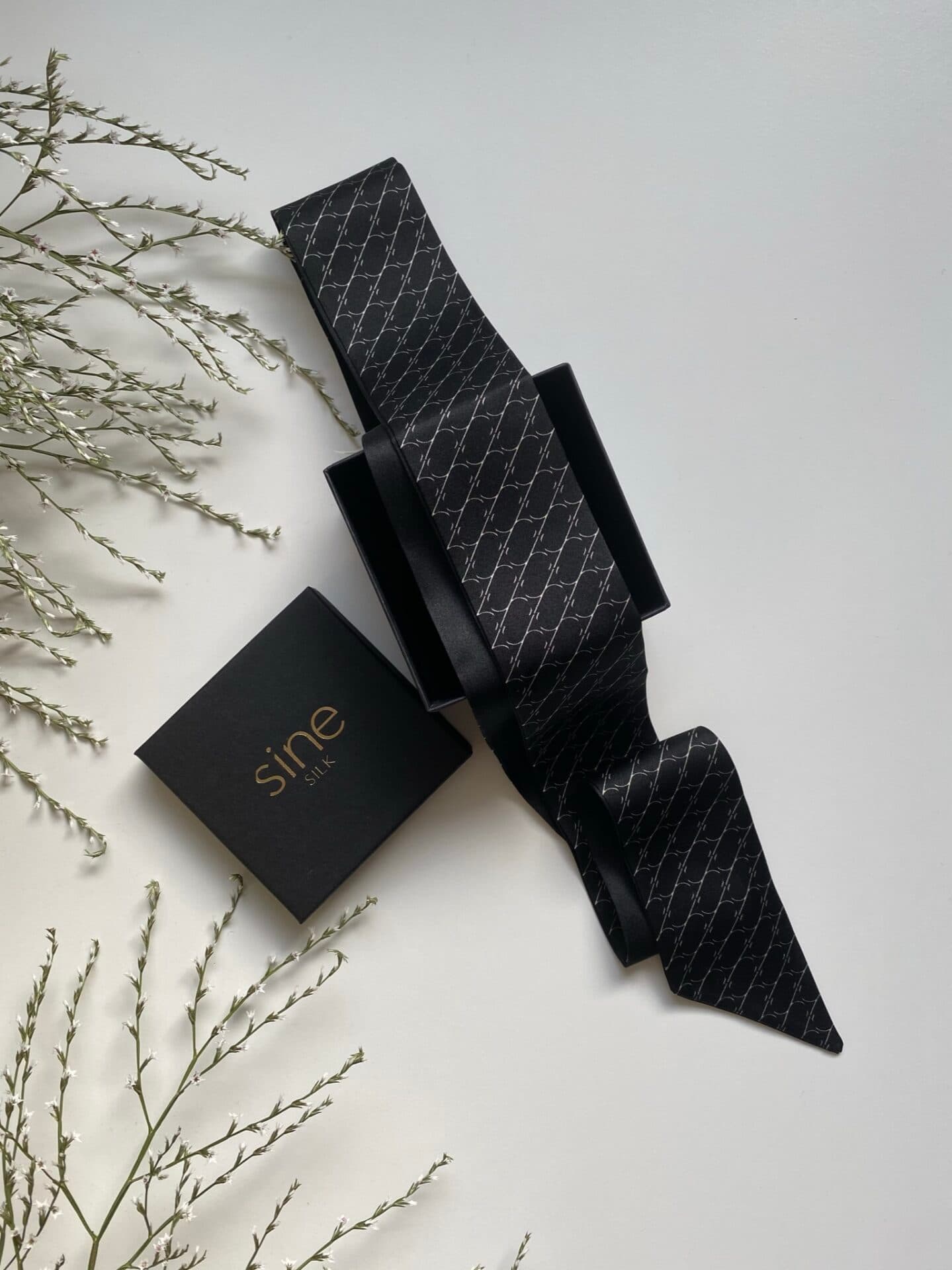 Silk Twilly 95 cm | Sine Silk BLACK