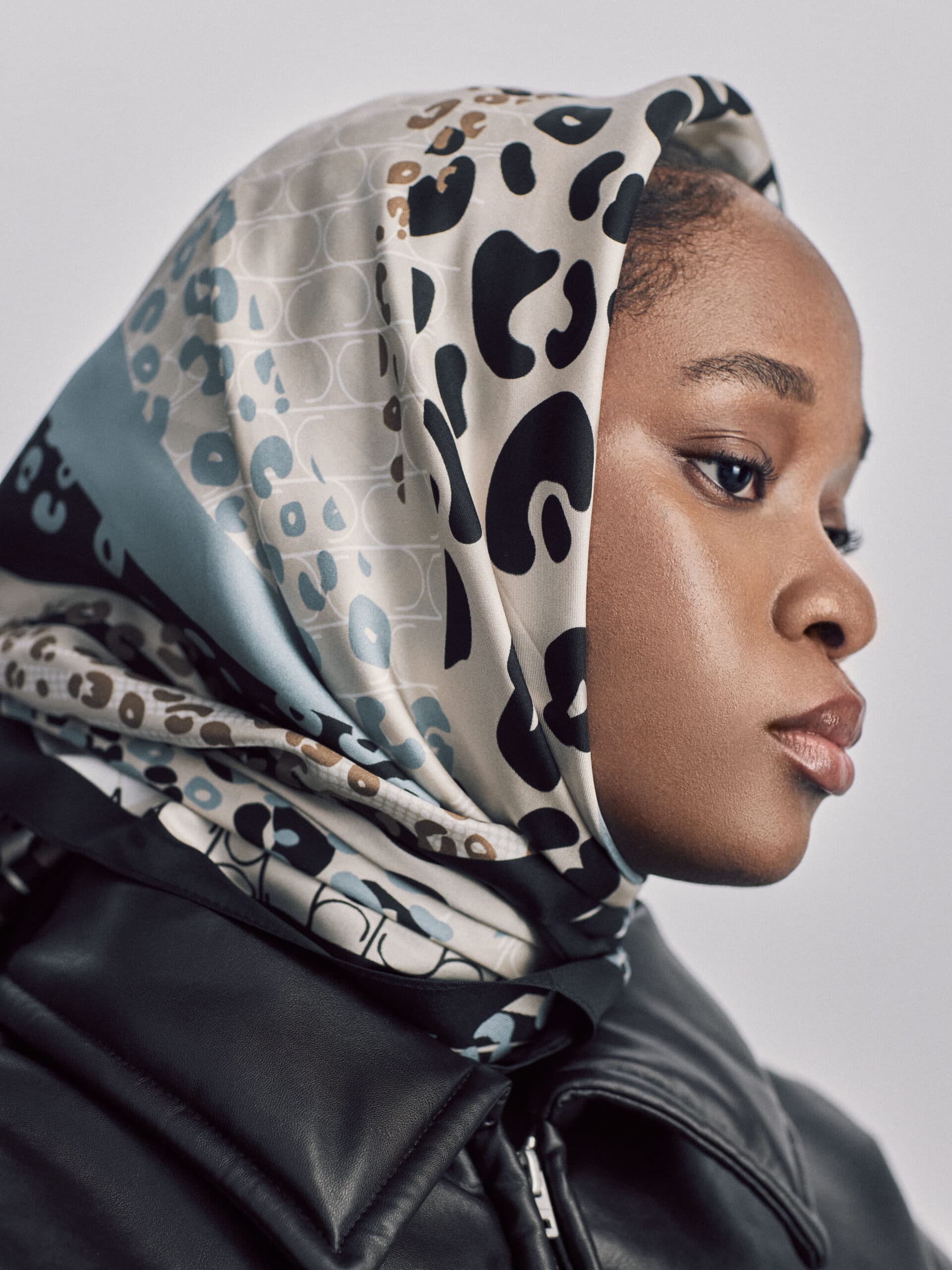 Silk Scarf 90 cm | WAVE — view 2