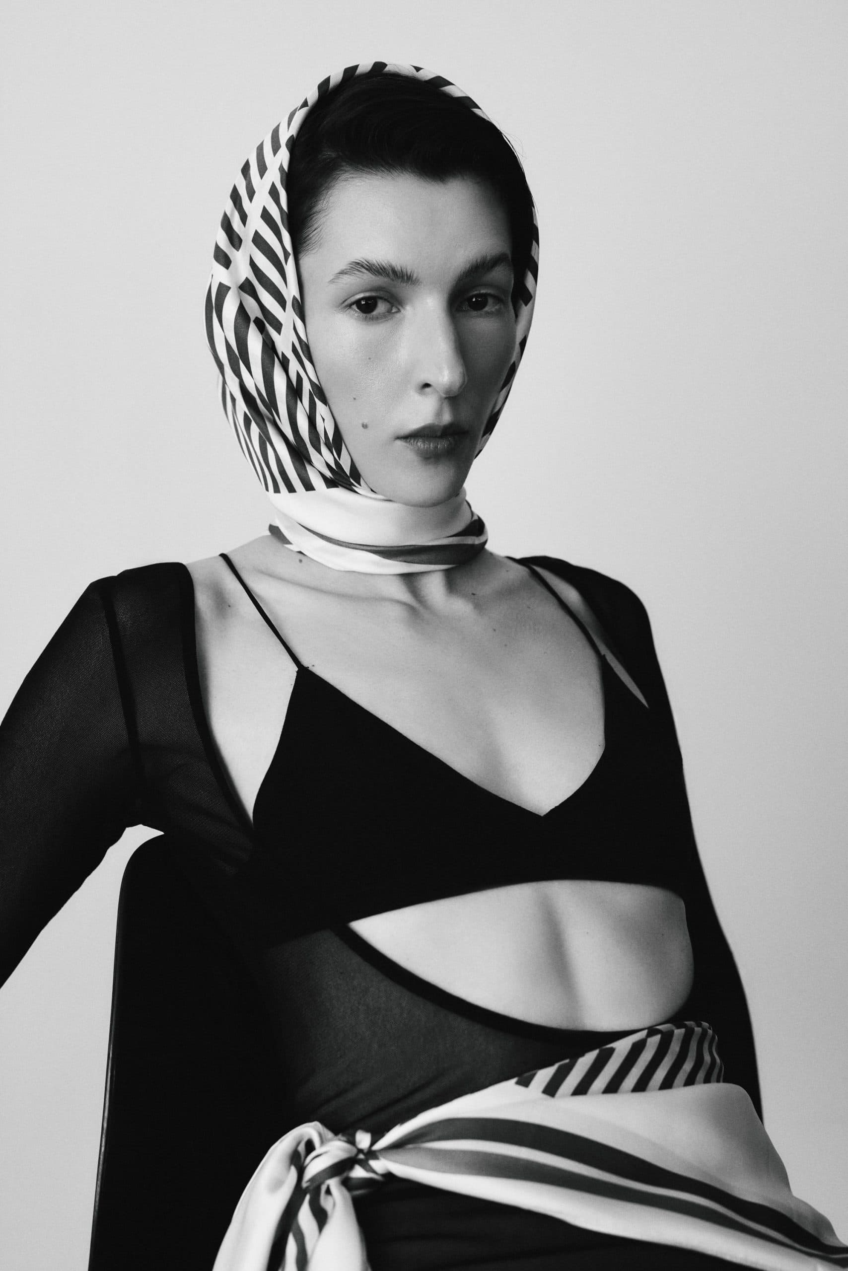 Double-sided Silk Scarf 90 cm | Geometry 001 — view 11