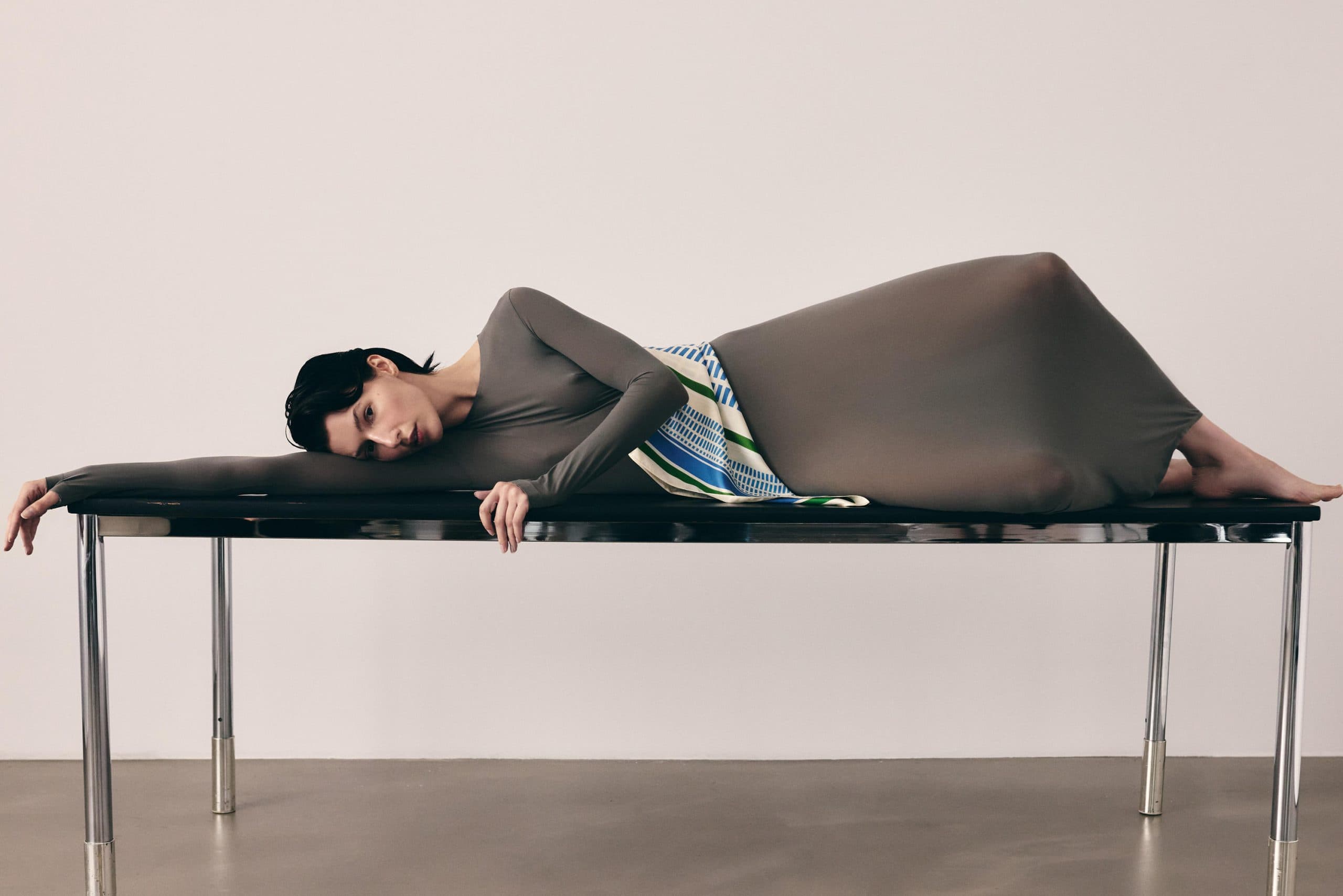 Jedwabna apaszka dwustronna 65 cm | Geometria 003