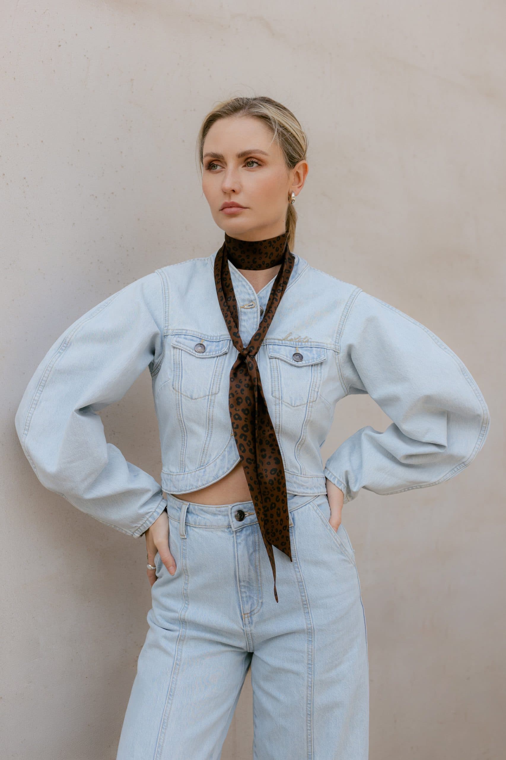 Jedwabny szaliczek MOTYW ZWIERZĘCY BROWN180 cm