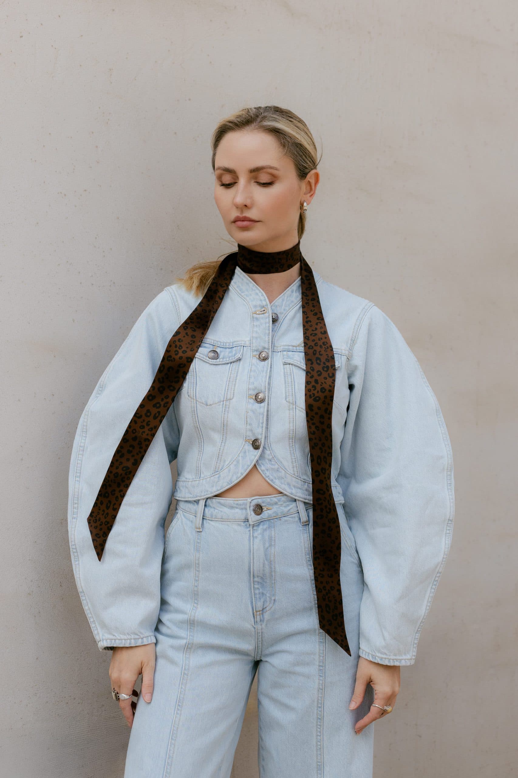 Jedwabny szaliczek MOTYW ZWIERZĘCY BROWN180 cm