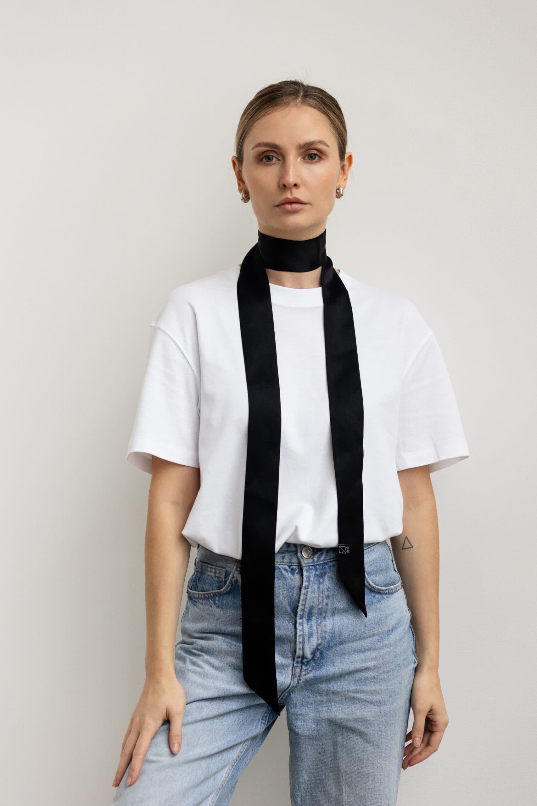 Silk Twilly 180 cm | BLACK — view 4