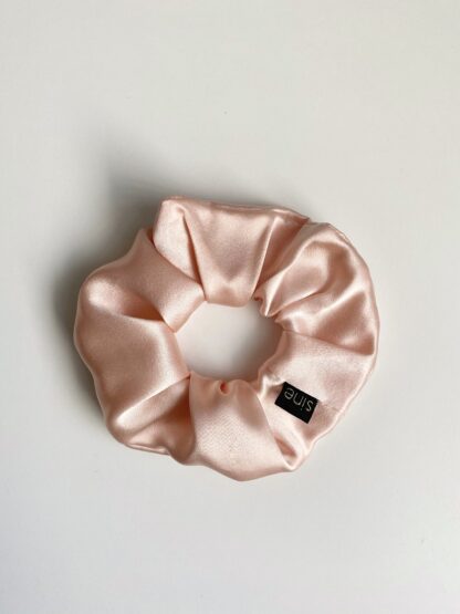 silk scrunchie pink