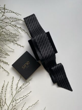 silk tie black